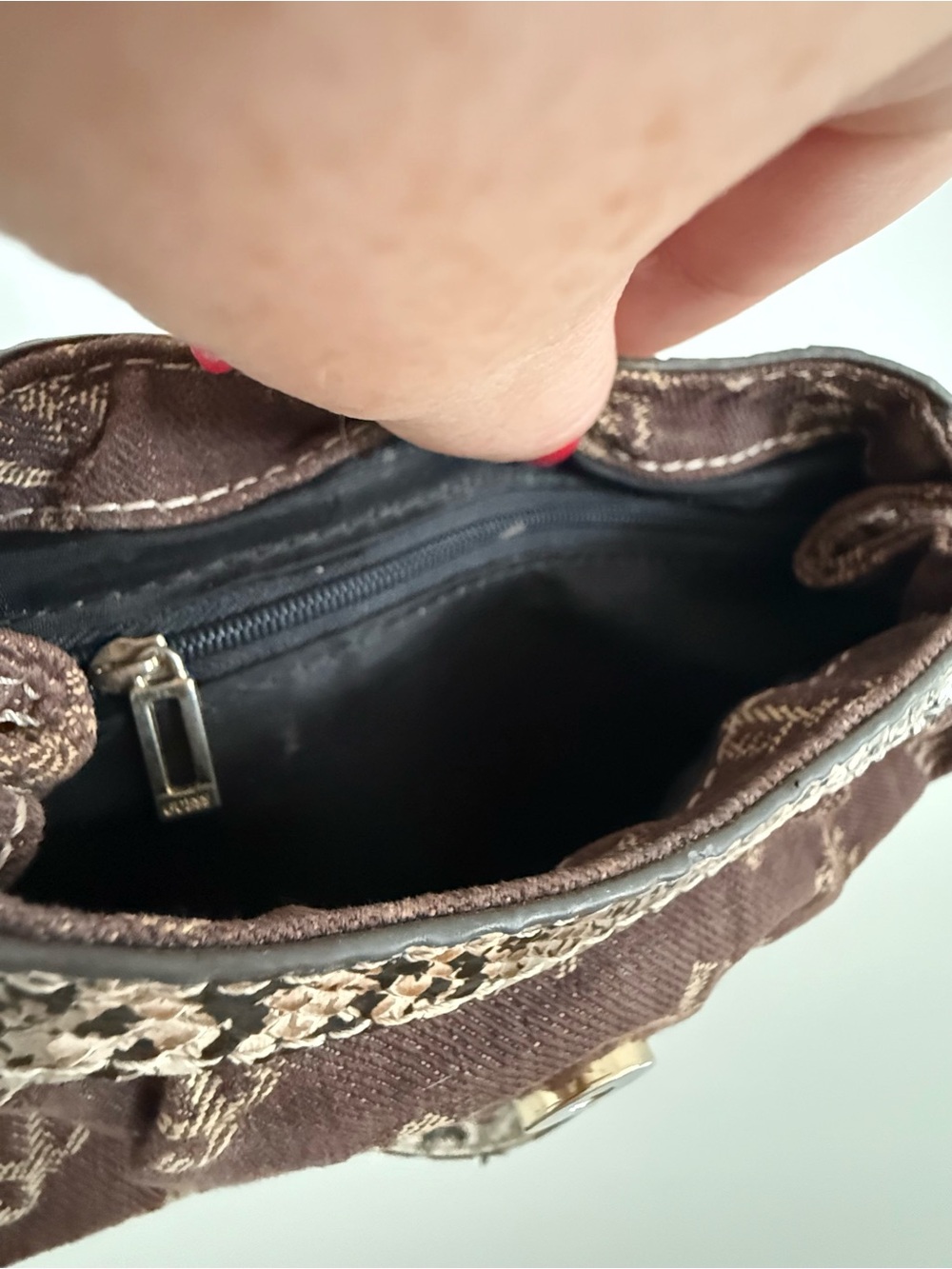 Vintage Y2K Guess Brown Monogram Python Trim Shoulder Bag | ASO Tell Me Lies - Picture 7 of 9